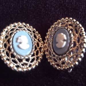 Sarah Coventry Elegant Silver and Blue Cameo Earrings